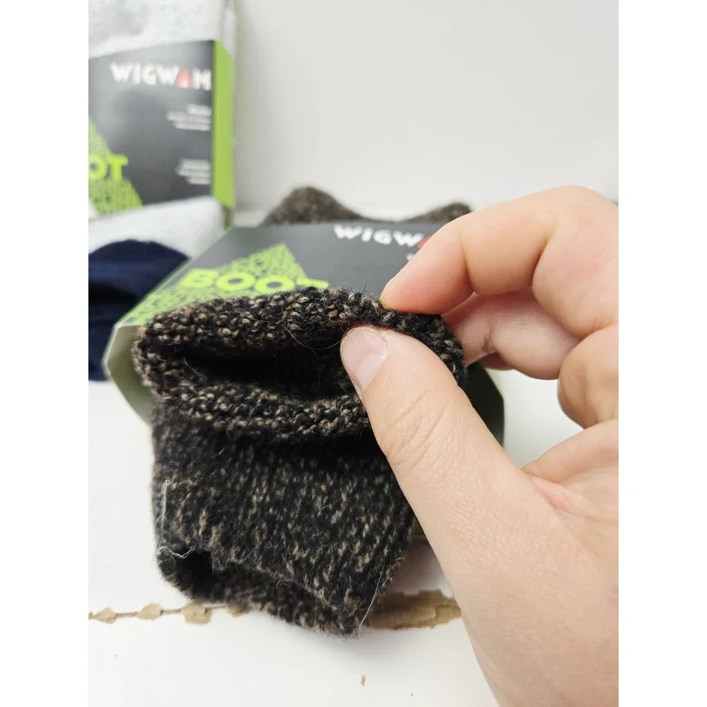 Wigwam Heavyweight socks NEW Unisex Field Hunt Work sz Medium 2 pairs